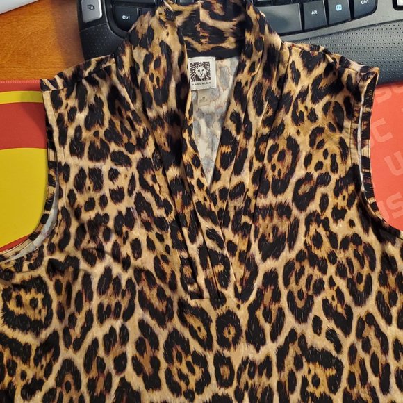 Anne Klein  sleeveless Med sz - Picture 1 of 4